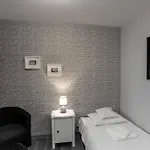 House - Two Bedroom Apartment *