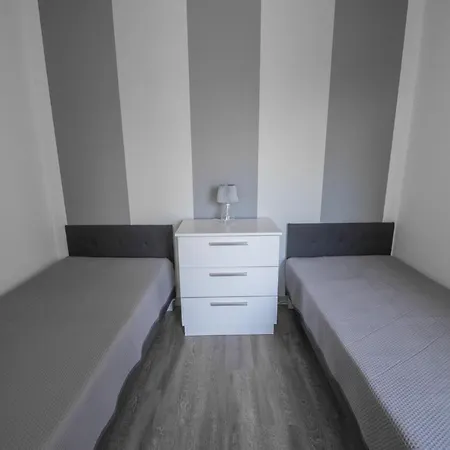 House - Two Bedroom 公寓 *