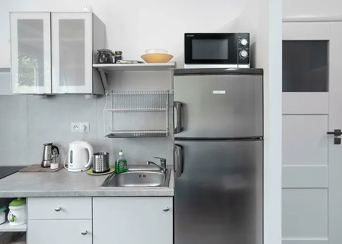 House - Two Bedroom Daire *